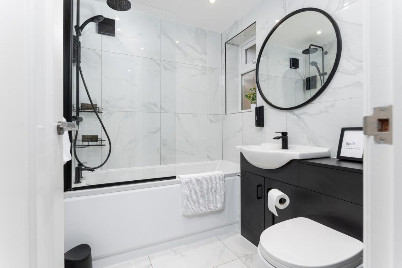Holiday home Flatzy - Stunning By Lark Lane With Pool Table *