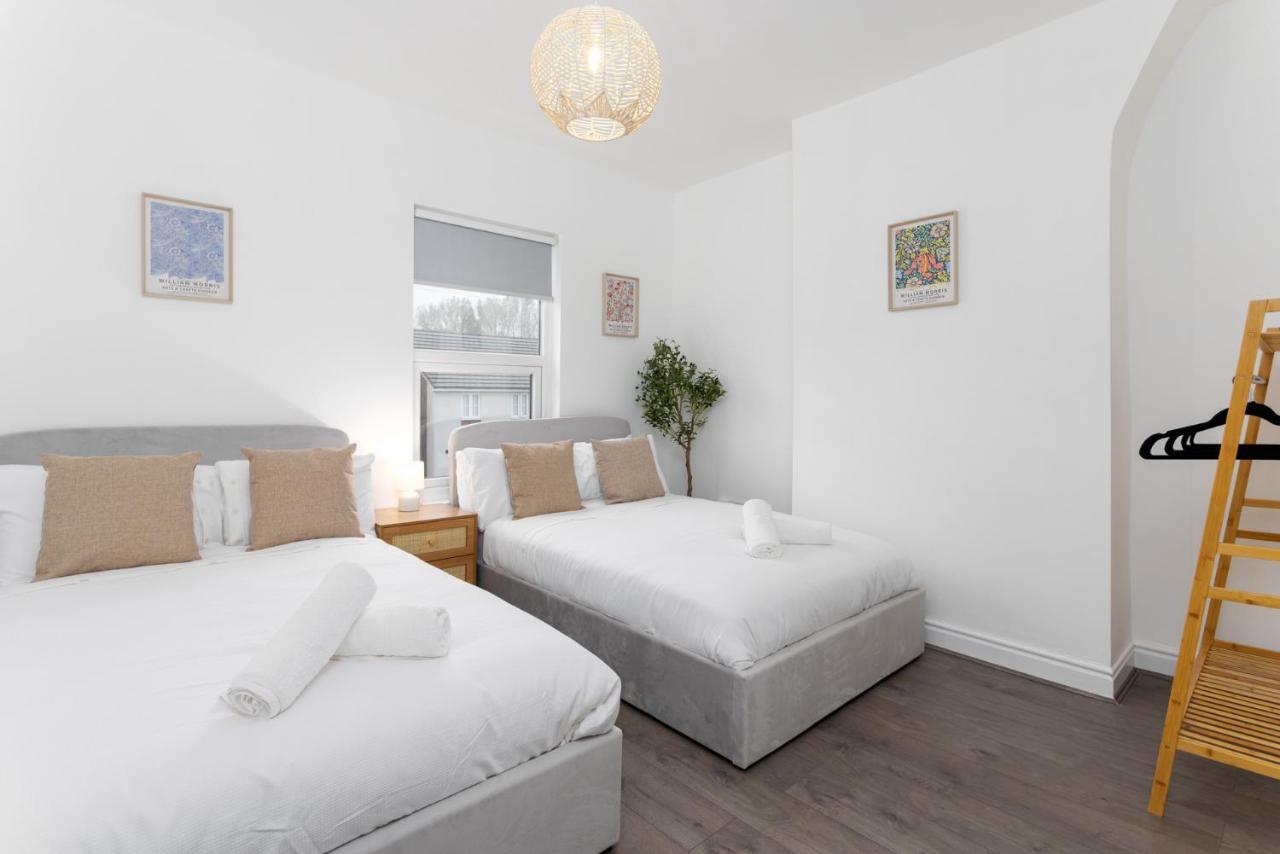 Holiday home Flatzy - Stunning By Lark Lane With Pool Table Liverpool